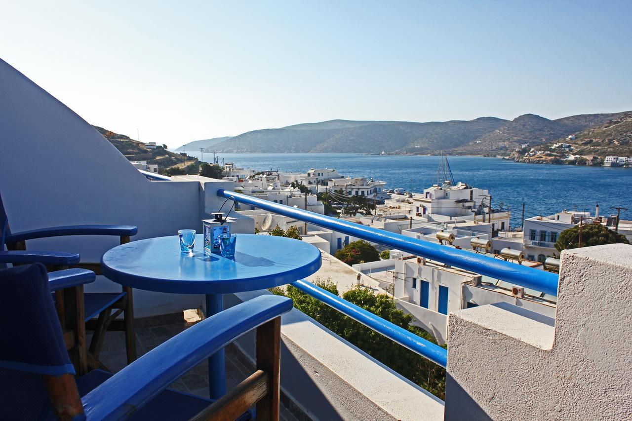 Pension The Big Blue Katapola Exterior photo
