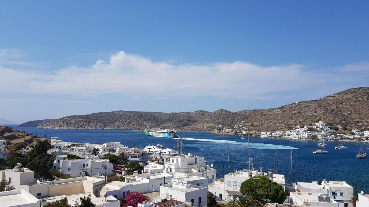 Pension The Big Blue Katapola Exterior photo